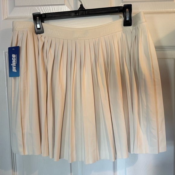 NWT Prince Pickleball Women’s Mid Rise Pleated Mini Tennis Short Size Large - Picture 8 of 11